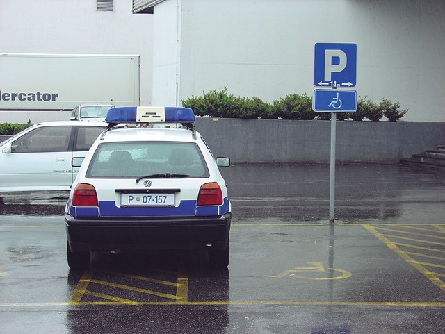 Policijsko parkiranje