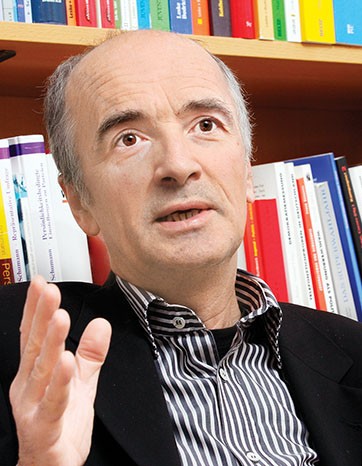 Dr. Vlado Miheljak, profesor in raziskovalec na FDV, Ljubljana, kolumnist Dnevnika