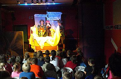 /media/www/slike.old/novice/mcpostojna_teater_licem_u_lice__hr___peter_pan_38g1f4670s529da.gif