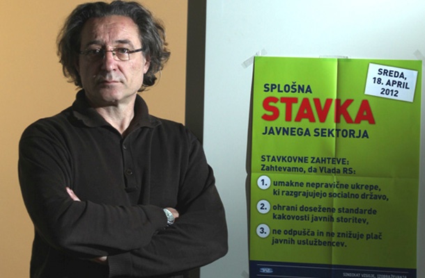 Vlada po Štrukljevem mnenju nima absolutno nobene ideje o tem, kako izvleči državo iz krize.