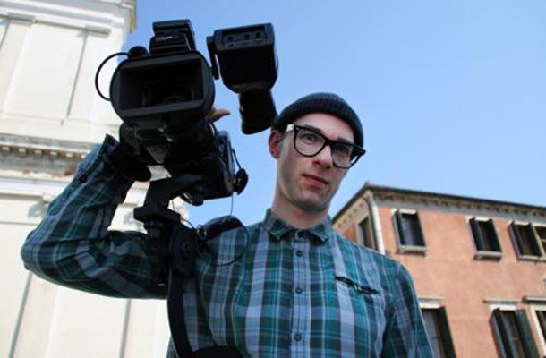 Film Jaz sem Janez Janša predstavlja slovenski dokumentarni svetilnik 21. stoletja.
