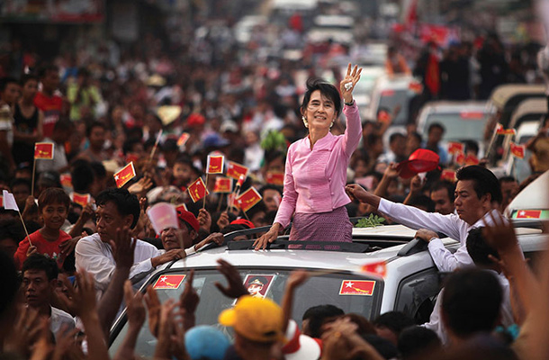 Vodja opozicije Aung San Su Kji v dneh pred glasovanjem