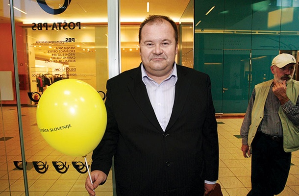 Aleš Hauc je kot prvi poštar pomagal brezplačnikom