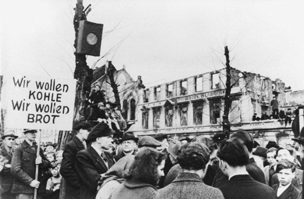 Protest v Krefeldu leta 1947: Lakota v povojni Nemčiji