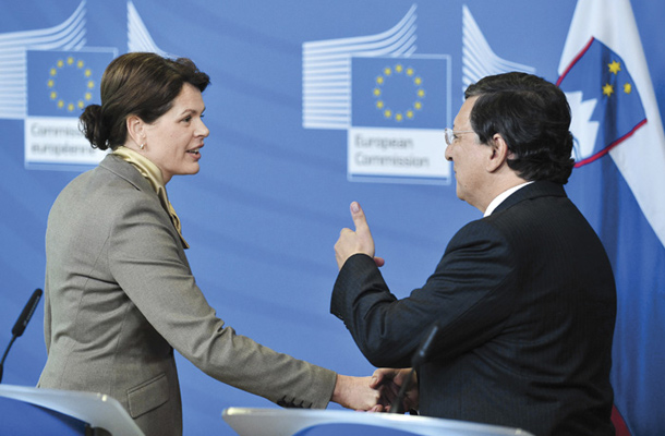 Premierka Alenka Bratušek in predsednik Evropske komisije Jose Manuel Barroso