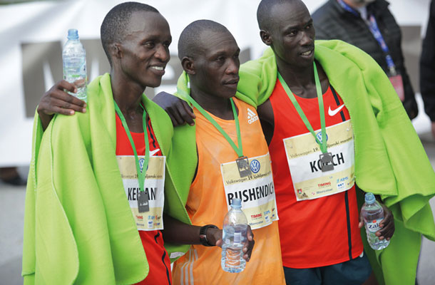Najbolje uvrščeni na ljubljanskem maratonu v moški kategoriji – seštevek njihovih nagrad je bil 43 tisoč evrov 