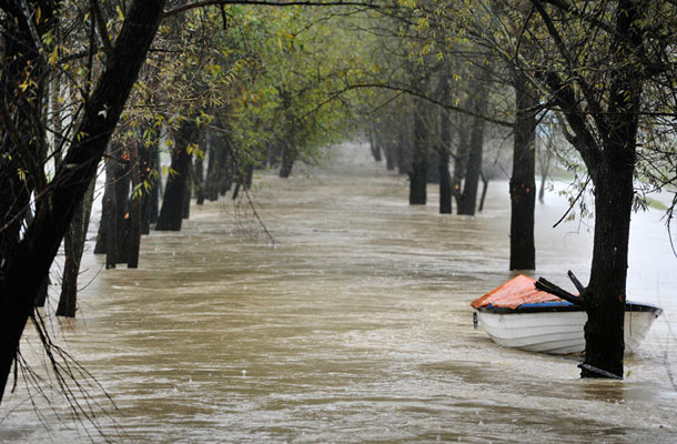 Foto tedna: Narasla reka Iška, 7. november 2014, Črna vas