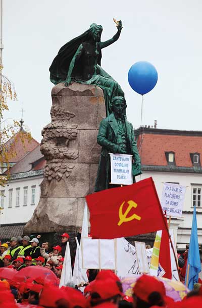 Protest sindikatov za dvig minimalne plače na 600 evrov leta 2009 