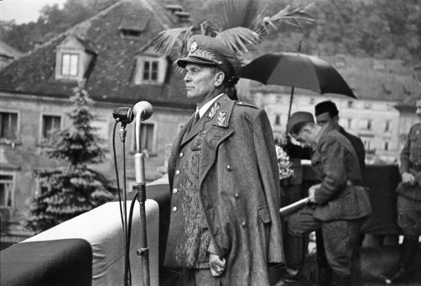 Josip Broz Tito med govorom na Kongresnem trgu, 26. maj 1945
