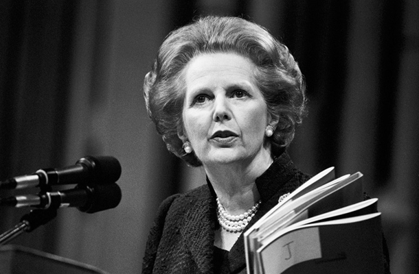 Margaret Thatcher, železna lady, nekdanja britanska premierka, ki je zagovarjala, da je edina prav pot neoliberalizem. Druge alternative naj ne bi bilo.  