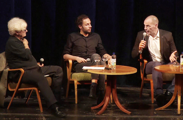 Franco Berardi Bifo, Srećko Horvat in Janis Varufakis na okrogli mizi Rezervni načrt za Evropo v Berlinu 6. oktobra