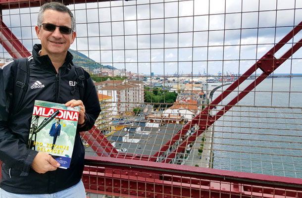 Rajmond Debevec, most Puente Colgante, Portugalete, z luko Bilbao v ozadju, Španija / Foto Metka