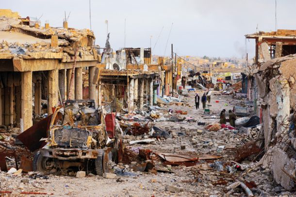Ostanki mesta Sinjar, kjer živi jazidska skupnost, ki jo Islamska država sistematično uničuje