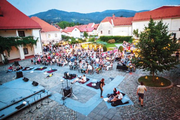 Filmski festival SHOTS, graščina Rotenturn, Slovenj Gradec
