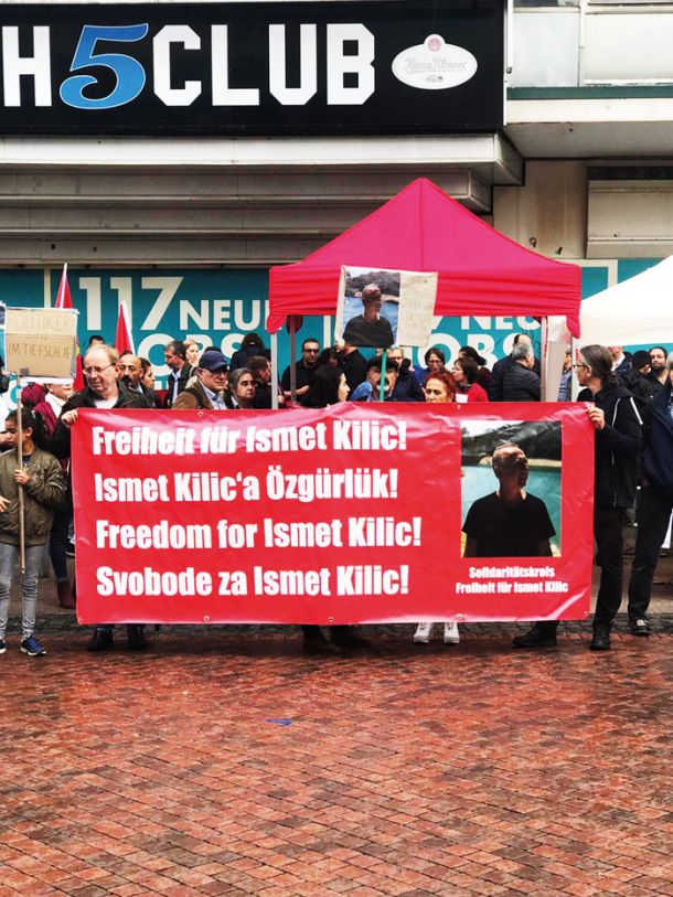 Protest v Nemčiji za osvoboditev iz slovenskega zapora