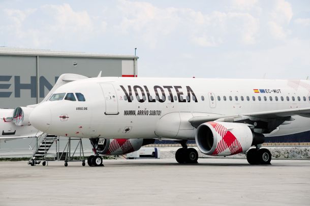 Letalo ene izmed »osumljenih« letalskih družb na Letališču Brnik 
