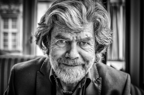 Italijanski mediji so pojasnili, da je bil odvzem svetovnega rekorda Messnerju posledica trditev nemškega amaterskega himalajskega kronista Eberharda Jurgalskega, da Messner in njegov soplezalec Hans Kammerlander leta 1985 nista stopila na vrh Anapurne