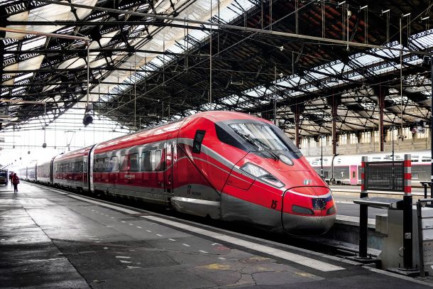 Italijanski hitri vlak, ki naj bi naslednje leto pripeljal tudi do Ljubljane 