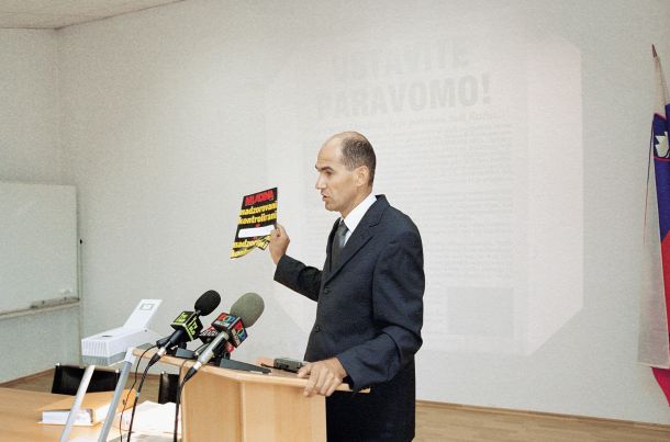 Leta 2004 je Janez Janša ob deseti obletnici afere Depala vas za sodelovanje v zaroti obtožil tudi Mladino 