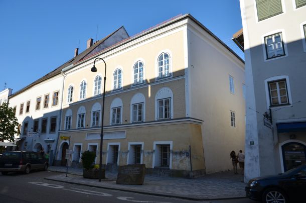 Hitlerjeva rojstna hiša v kraju