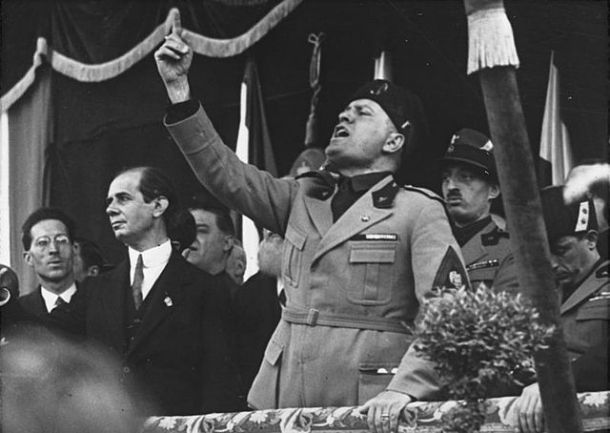 Benito Mussolini v Mailandu