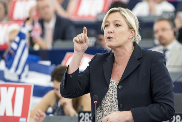 Dolgoletna voditeljica Nacionalnega zbora Marine Le Pen