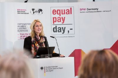 Manuela Schwesig, nemška ministrica za družino, ki se najbolj zavzema za uveljavitev enakosti med spoloma