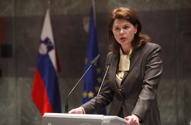 Bratuškova je bila za novo mandatarko imenovana 27. februarja.