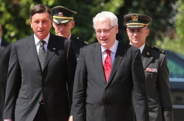 Po srečanju z Milanovićem se je Pahor nato znova sešel z Josipovićem. 