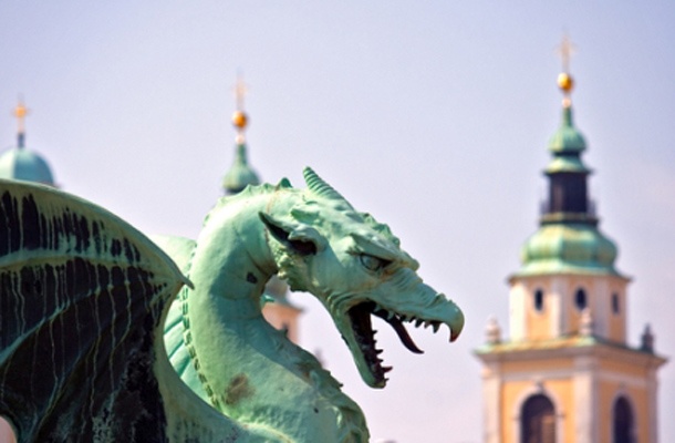 Jankovićeva Ljubljana fasala košarico...
