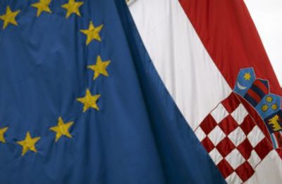 Vlada predlaga, da se slovenski trg dela zaščiti tako, da se najprej omogoči možnost zaposlovanja lastnim državljanom.