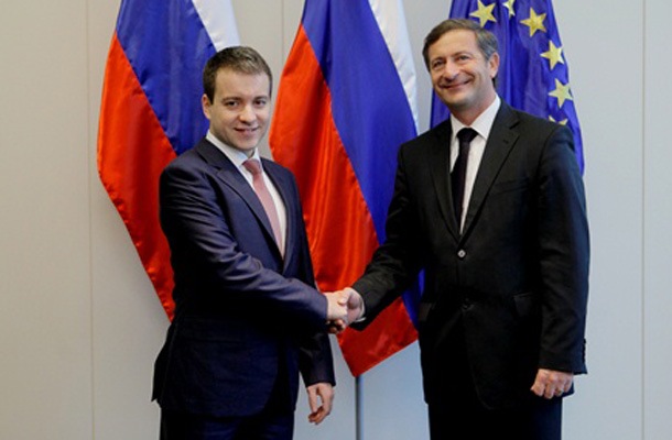 Minister za zunanje zadeve Karl Erjavec in ruski minister za zveze in množične komunikacije Nikolaj Nikiforov.