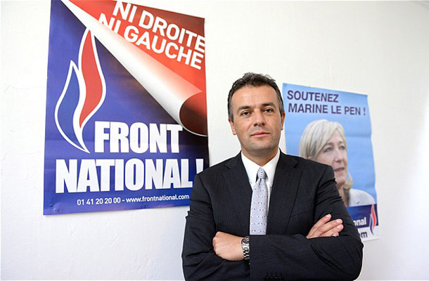Uglajeni 48-letni Lopez je utelešenje bolj priljudnega videza, ki ga je FN prevzela, potem ko je leta 2011 vodenje stranke prevzela Marine Le Pen od svojega spornega očeta Jean-Marie Le Pena. 