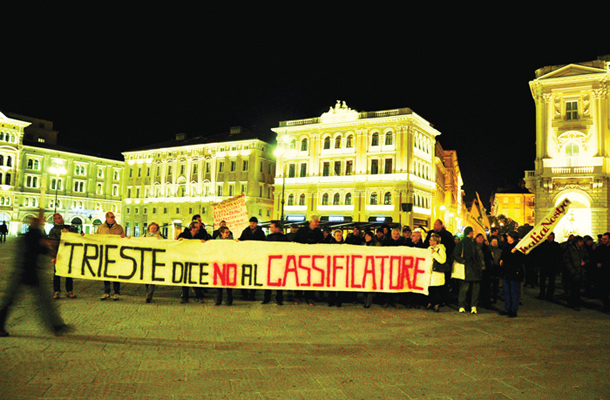 Tržaški protest proti plinskemu terminalu v Žavljah