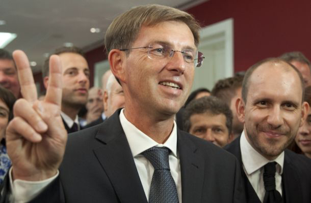 Cerar je novinarjem povedal, da ga zanima, kako Juncker gleda na postopek izbire slovenskih kandidatov za evropskega komisarja.