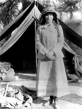 Gertrude Bell v Iraku leta 1909