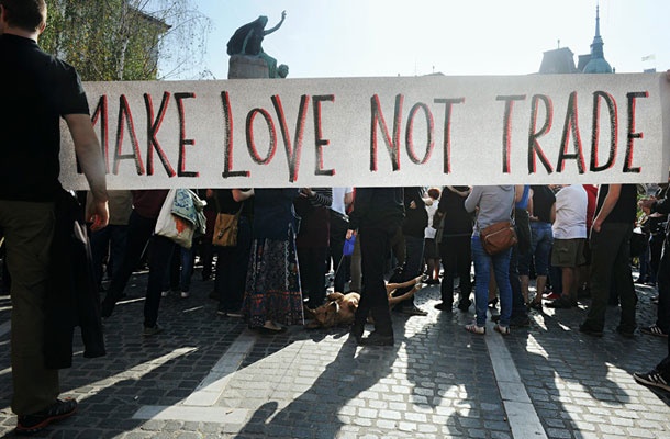 Lanske demonstracije proti trgovskim sporazumom v Ljubljani.