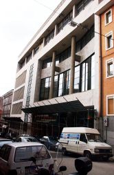 Brez Slovenskega stalnega gledališča, ki od leta 1964 domuje v Kulturnem domu na Petronijevi ulici v Trstu, bi slovenska skupnost bila ob svojo vitalno institucijo.