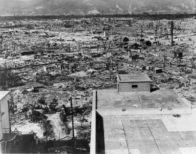 Hirošima po eksploziji atomske bombe leta 1945.
