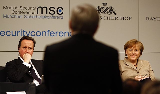 David Cameron in Angela Merkel ... v boljših časih.
