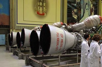Ameriške vesoljske apetite poganjajo ruski motorji