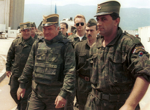 Ratko Mladić leta 1993 v Sarajevu