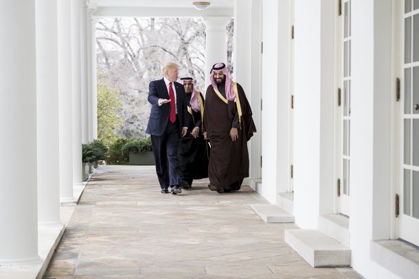 Ameriški predsednik Donald Trump z vrhom Savdske Arabije