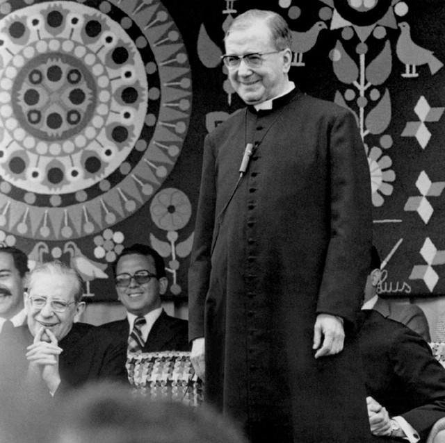 Ustanovitelj Opus Dei Josemaria Escriva v Caracasu (Venezuela) leta 1975