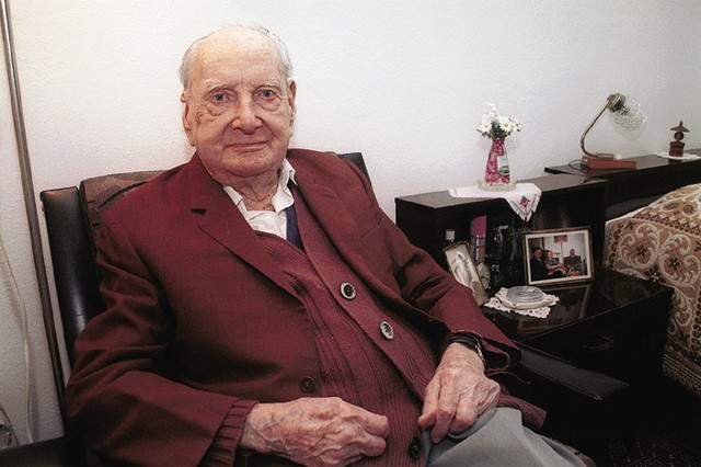 Albert Grossel (103 leta), rojen v Egiptu, poročen v Beogradu.