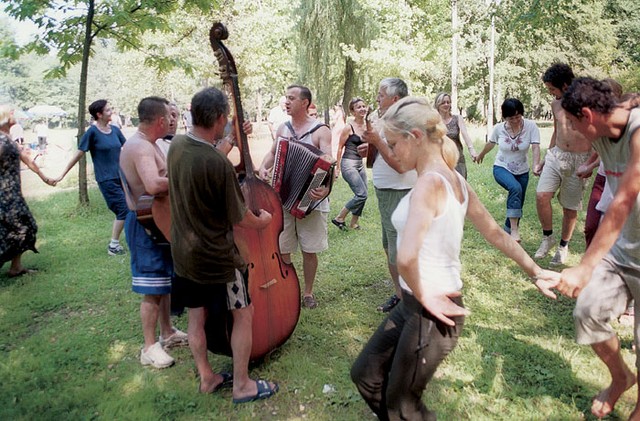 kolo na izviru Bosne