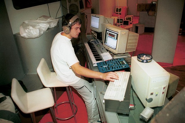 Kiberpipa DJ