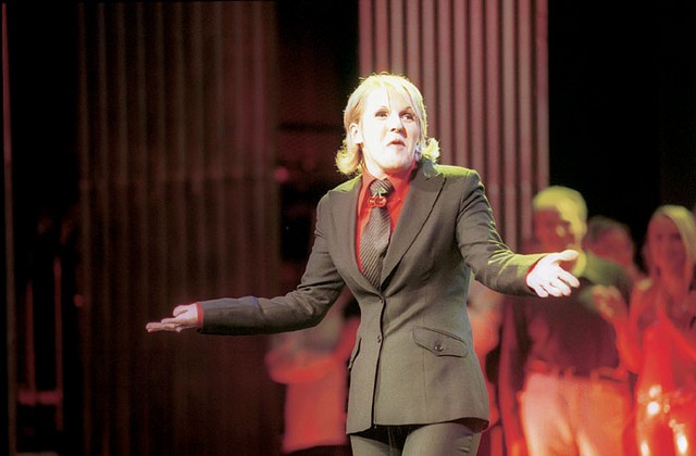 Alenka Godec, presenečena zmagovalka festivala