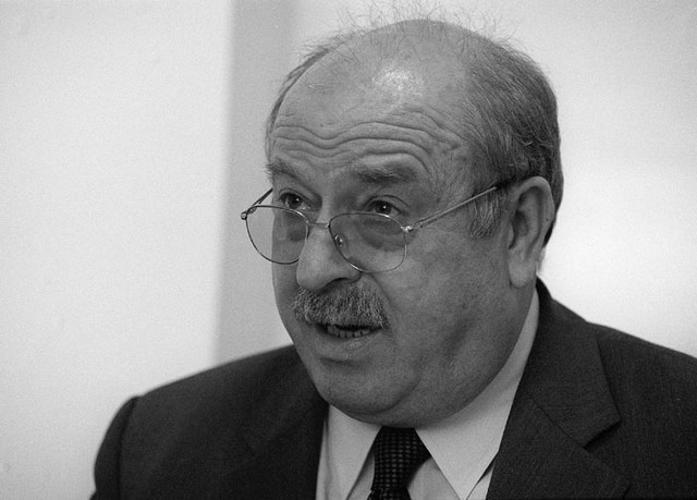 Jože Stanič - predsednik uprave Gorenje, član nadzornih svetov LHB Frankfurt, Banke Celje, Petrola, Slovenske izvozne družbe, v preteklosti direktor TIM Laško (1984-87), Ljubljanske banke Celje (1980-84), Pivovarne Laško (1974- 80)