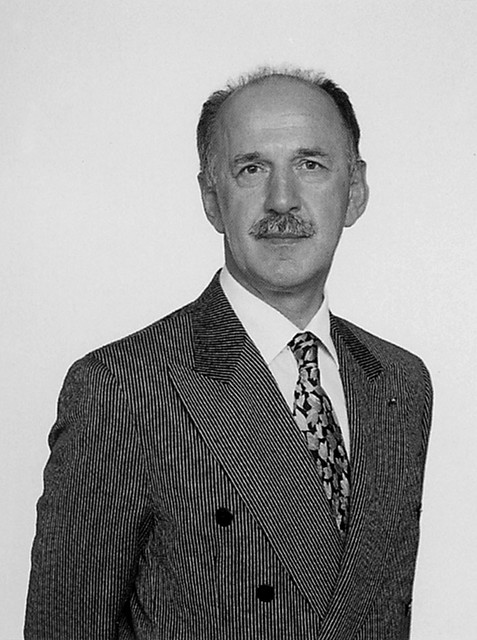 Boris Zakrajšek - član uprave NLB, član nadzornih svetov LBS New York, LHB Frankfurt, Banke Domžale, Dela, LB Maksima, SCT-ja, predsednik Odbojkarske zveze Slovenija, včasih generalni direktor in predsednik poslovnega sistema Stol (1983-93)